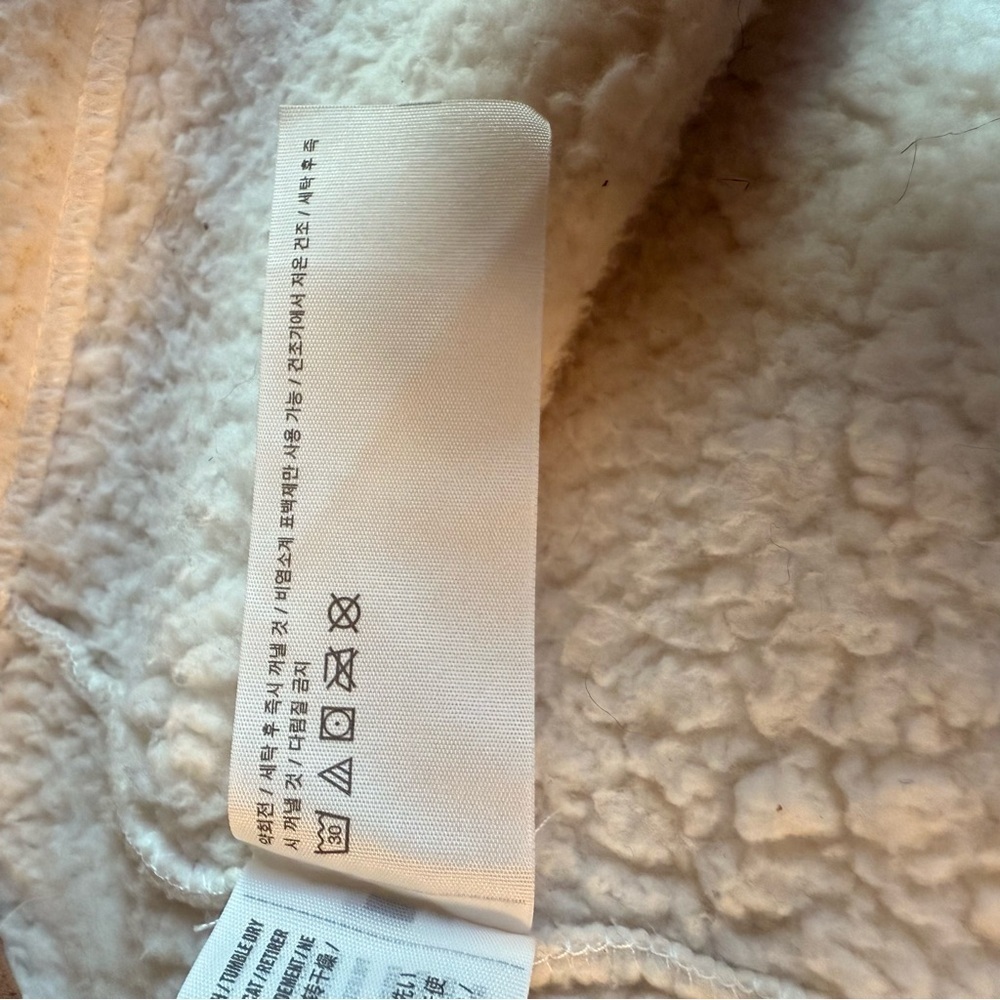 Abercrombie & Fitch Full Zip Fleece w Leather Detail - Picture 4 of 5